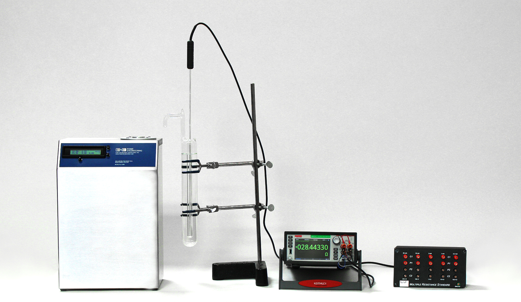 Thermistor measurement and calibration equipment